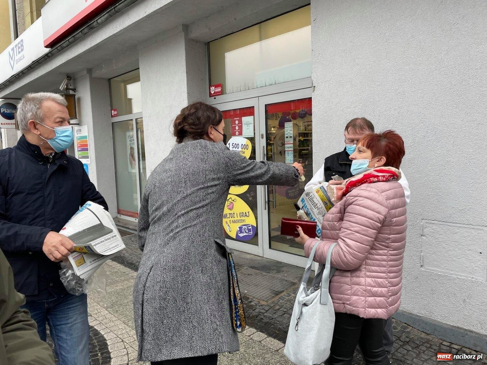 Zdjęcie w galerii na portalu naszraciborz.pl: Brukselskie prezenty europosła Kohuta [FOTO] wiadomości z regionu