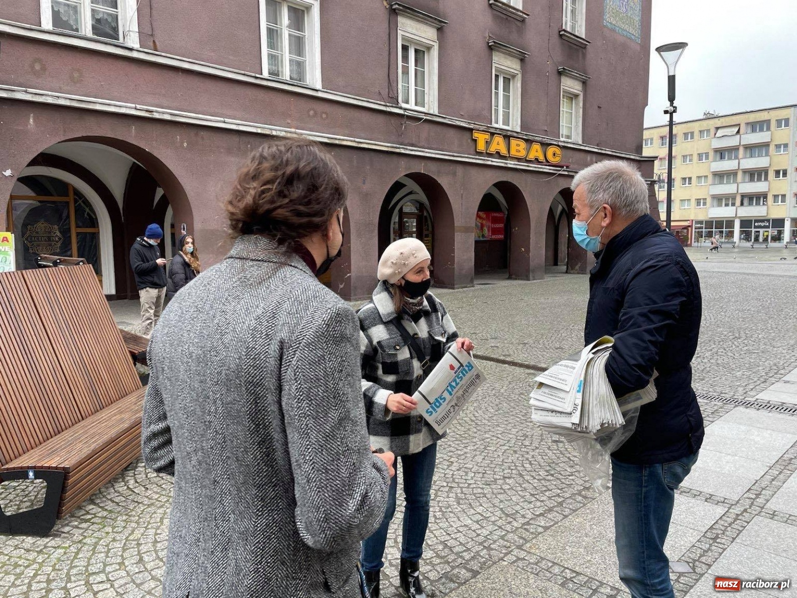 Zdjęcie w galerii na portalu naszraciborz.pl: Brukselskie prezenty europosła Kohuta [FOTO] wiadomości z regionu