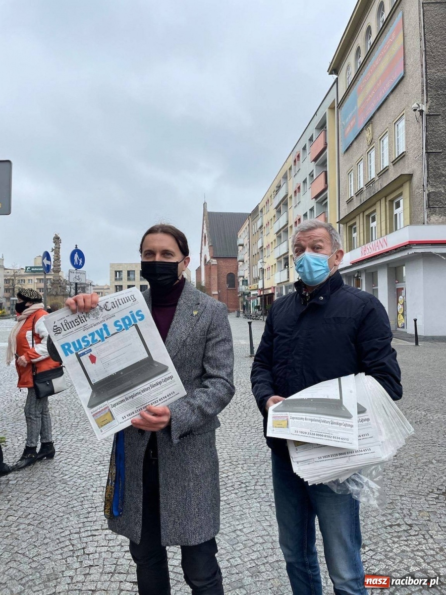 Zdjęcie w galerii na portalu naszraciborz.pl: Brukselskie prezenty europosła Kohuta [FOTO] wiadomości z regionu