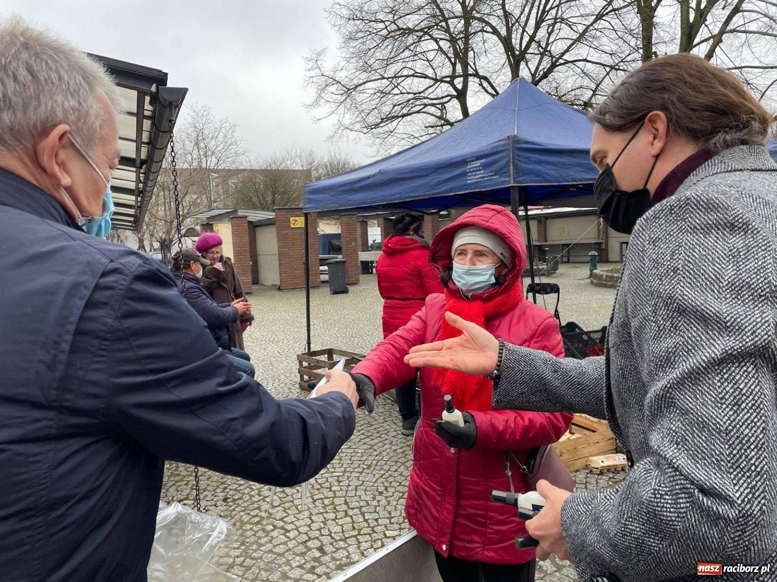 Zdjęcie w galerii na portalu naszraciborz.pl: Brukselskie prezenty europosła Kohuta [FOTO] wiadomości z regionu