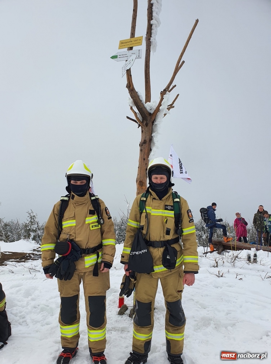 Zdjęcie w galerii na portalu naszraciborz.pl: OSP Samborowice w drodze na szczyty [FOTO] wiadomości z regionu