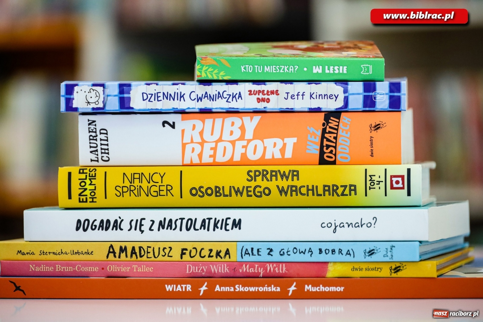 Zdjęcie w galerii na portalu naszraciborz.pl: Raciborska biblioteka pełna książkowych nowości wiadomości z regionu