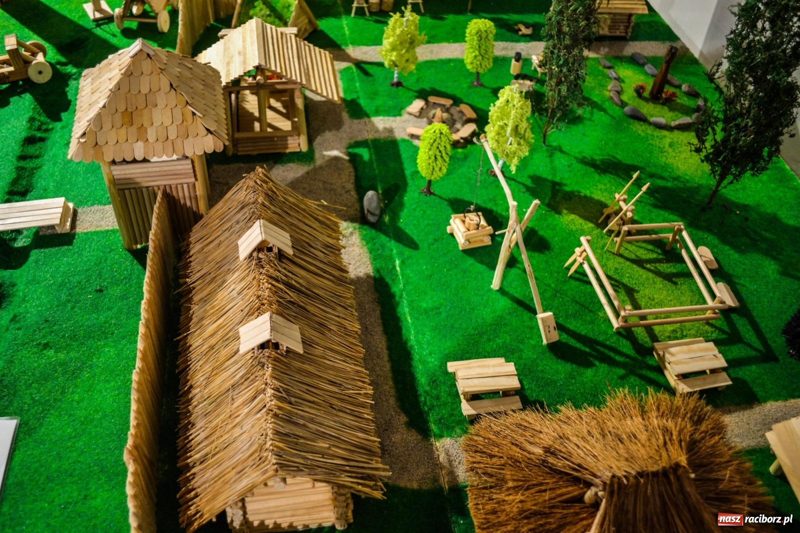 Zdjęcie w galerii na portalu naszraciborz.pl: Tak docelowo ma wyglądać średniowieczny gród pod Oborą wiadomości z regionu