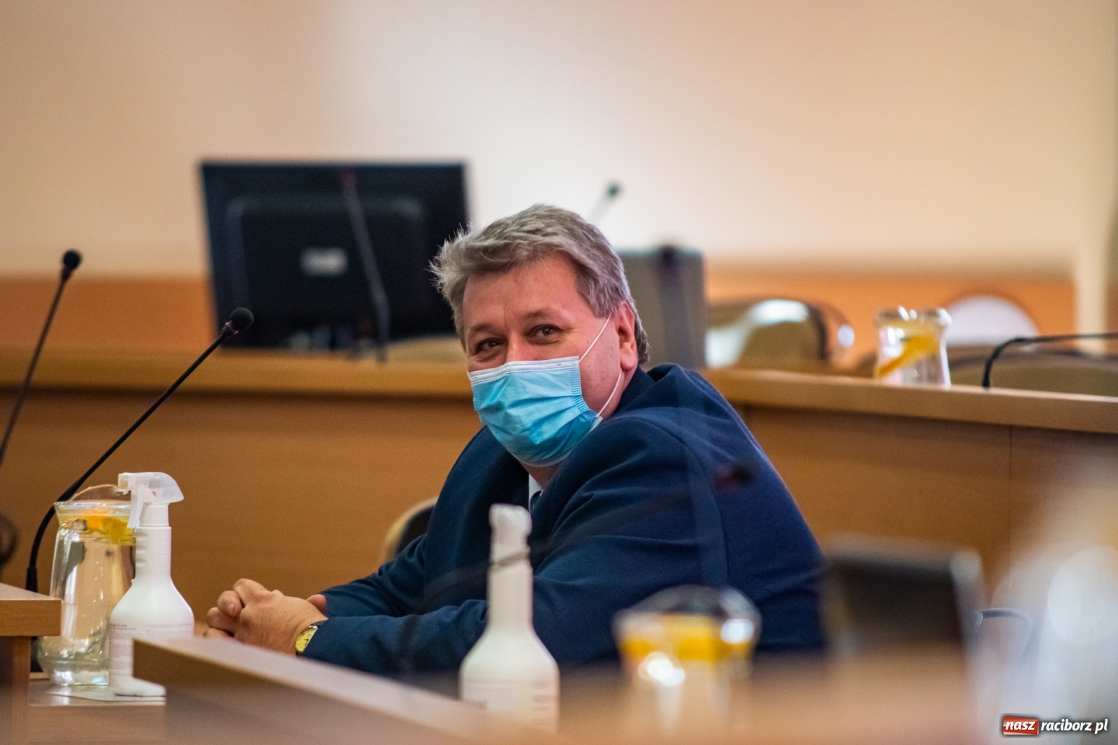 Zdjęcie w galerii na portalu naszraciborz.pl: Deficyt szybko rośnie. Obradowała komisja gospodarki wiadomości z regionu