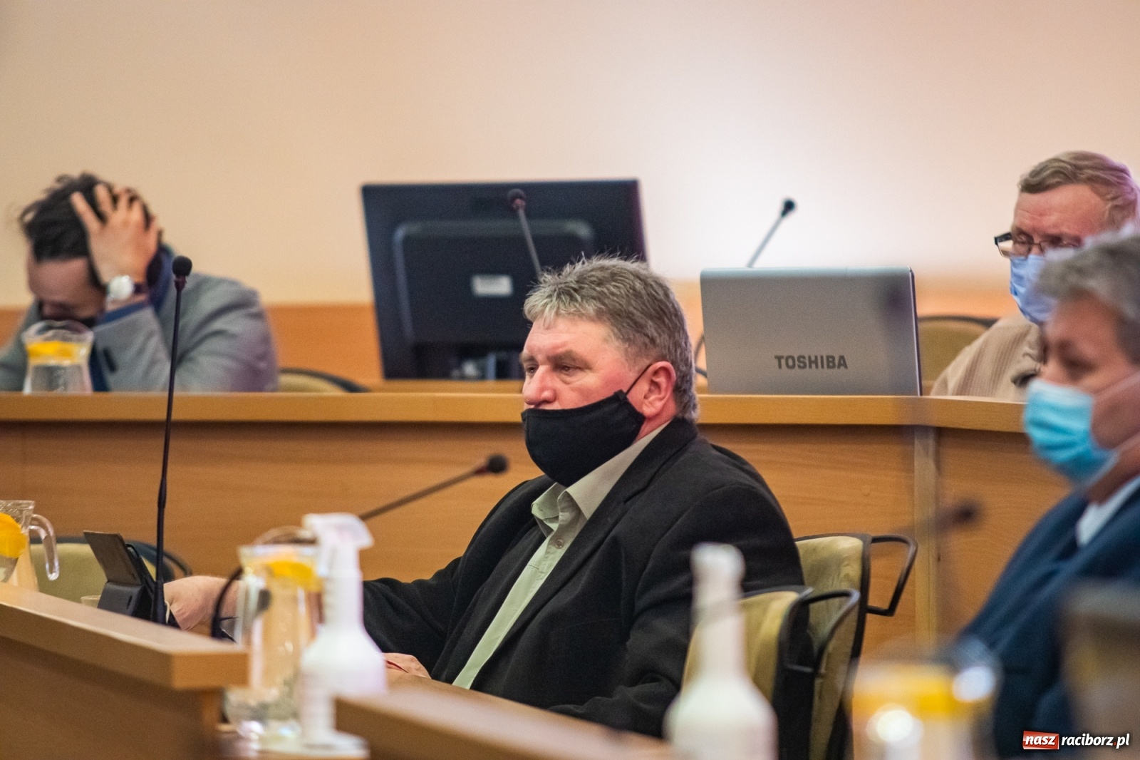 Zdjęcie w galerii na portalu naszraciborz.pl: Deficyt szybko rośnie. Obradowała komisja gospodarki wiadomości z regionu