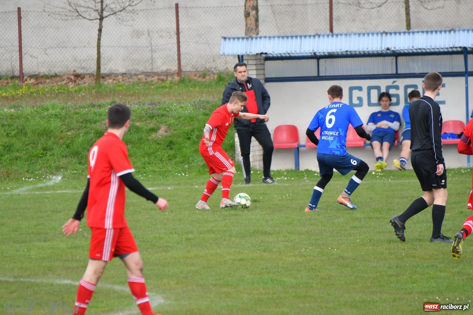 Zdjęcie w galerii na portalu naszraciborz.pl: Lider z Raszczyc mocniejszy od Pietrowic Wielkich wiadomości z regionu