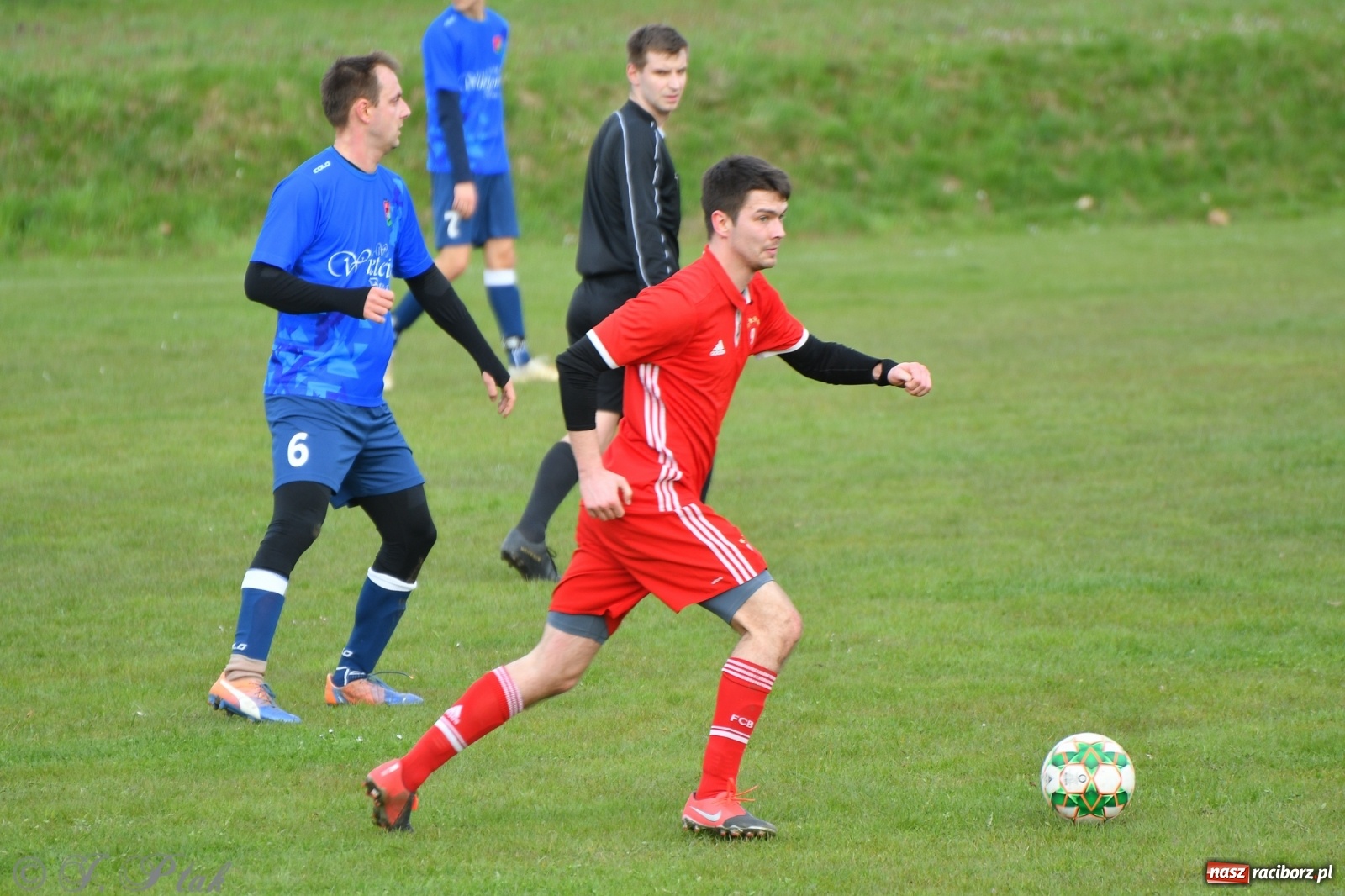 Zdjęcie w galerii na portalu naszraciborz.pl: Lider z Raszczyc mocniejszy od Pietrowic Wielkich wiadomości z regionu