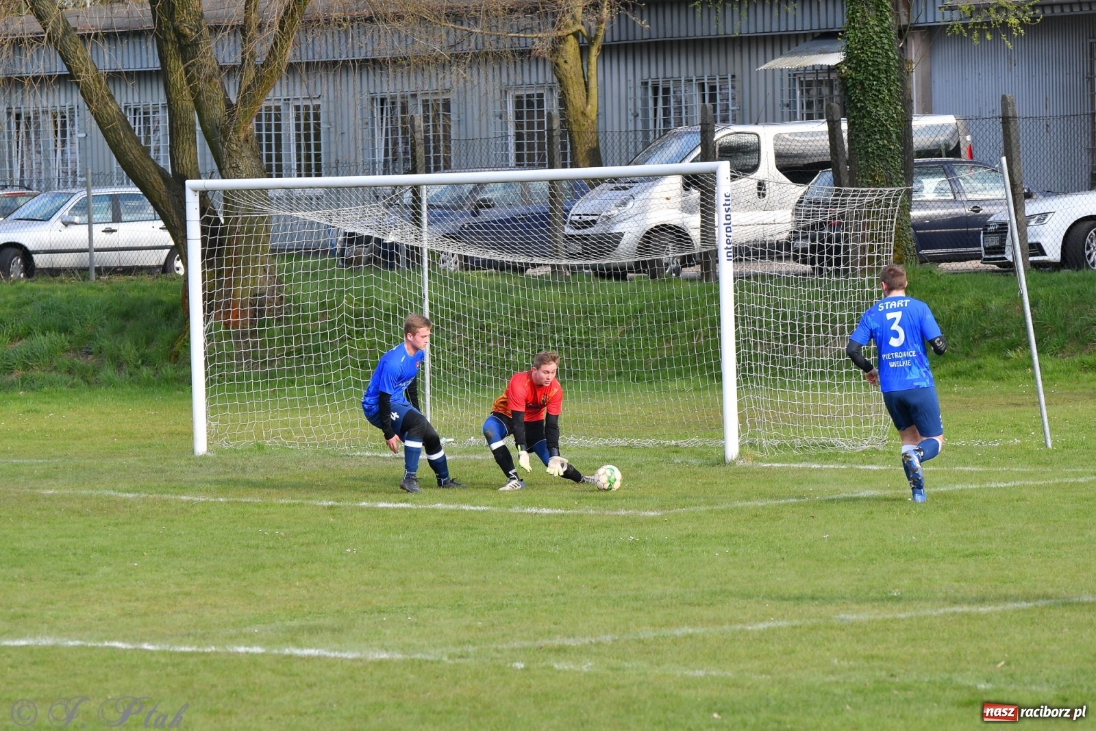 Zdjęcie w galerii na portalu naszraciborz.pl: Lider z Raszczyc mocniejszy od Pietrowic Wielkich wiadomości z regionu