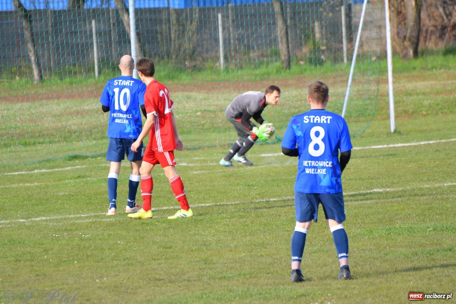 Zdjęcie w galerii na portalu naszraciborz.pl: Lider z Raszczyc mocniejszy od Pietrowic Wielkich wiadomości z regionu