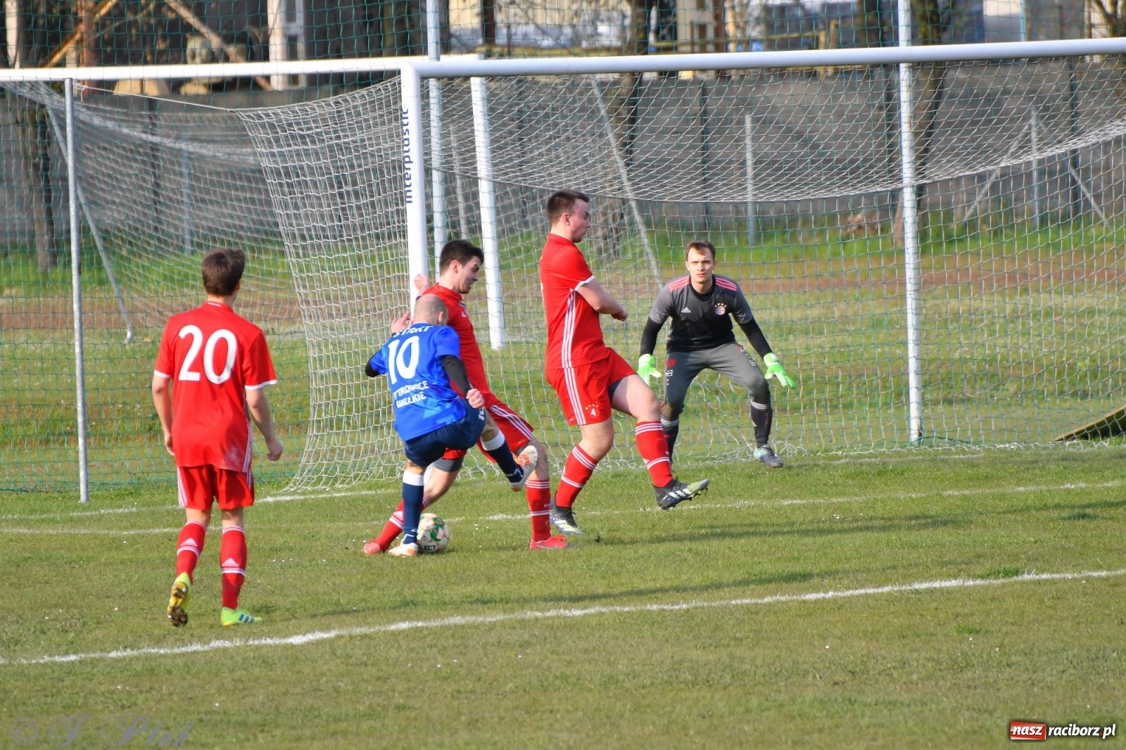 Zdjęcie w galerii na portalu naszraciborz.pl: Lider z Raszczyc mocniejszy od Pietrowic Wielkich wiadomości z regionu