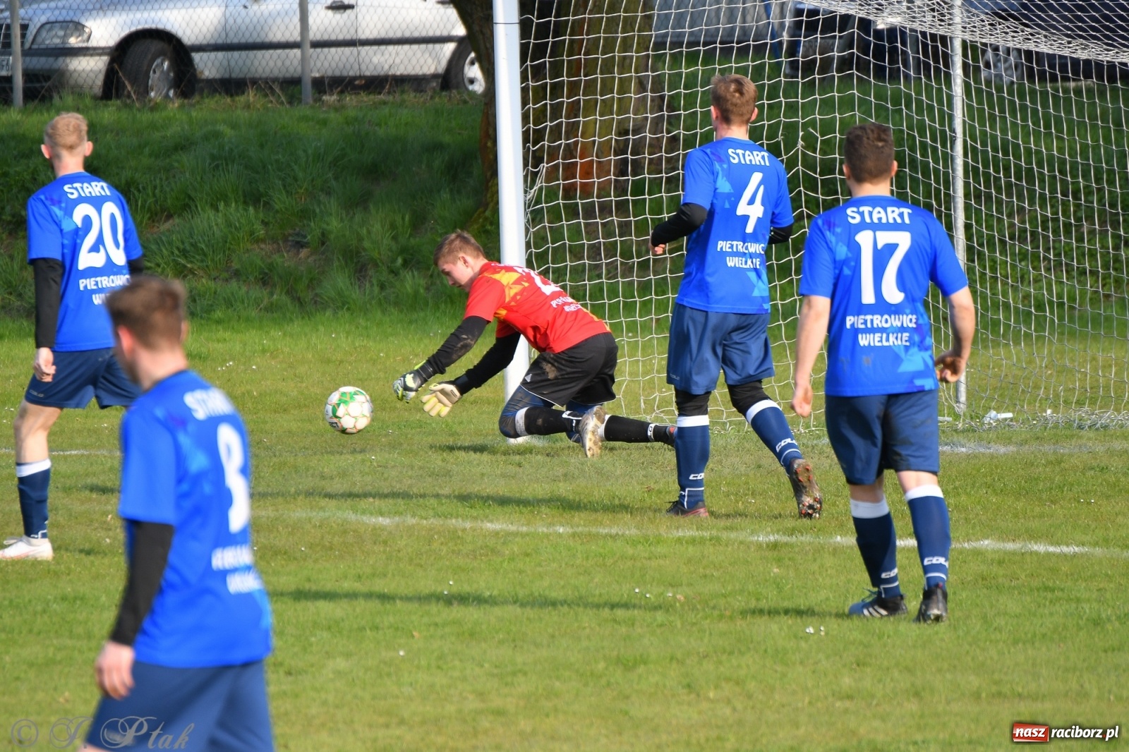 Zdjęcie w galerii na portalu naszraciborz.pl: Lider z Raszczyc mocniejszy od Pietrowic Wielkich wiadomości z regionu