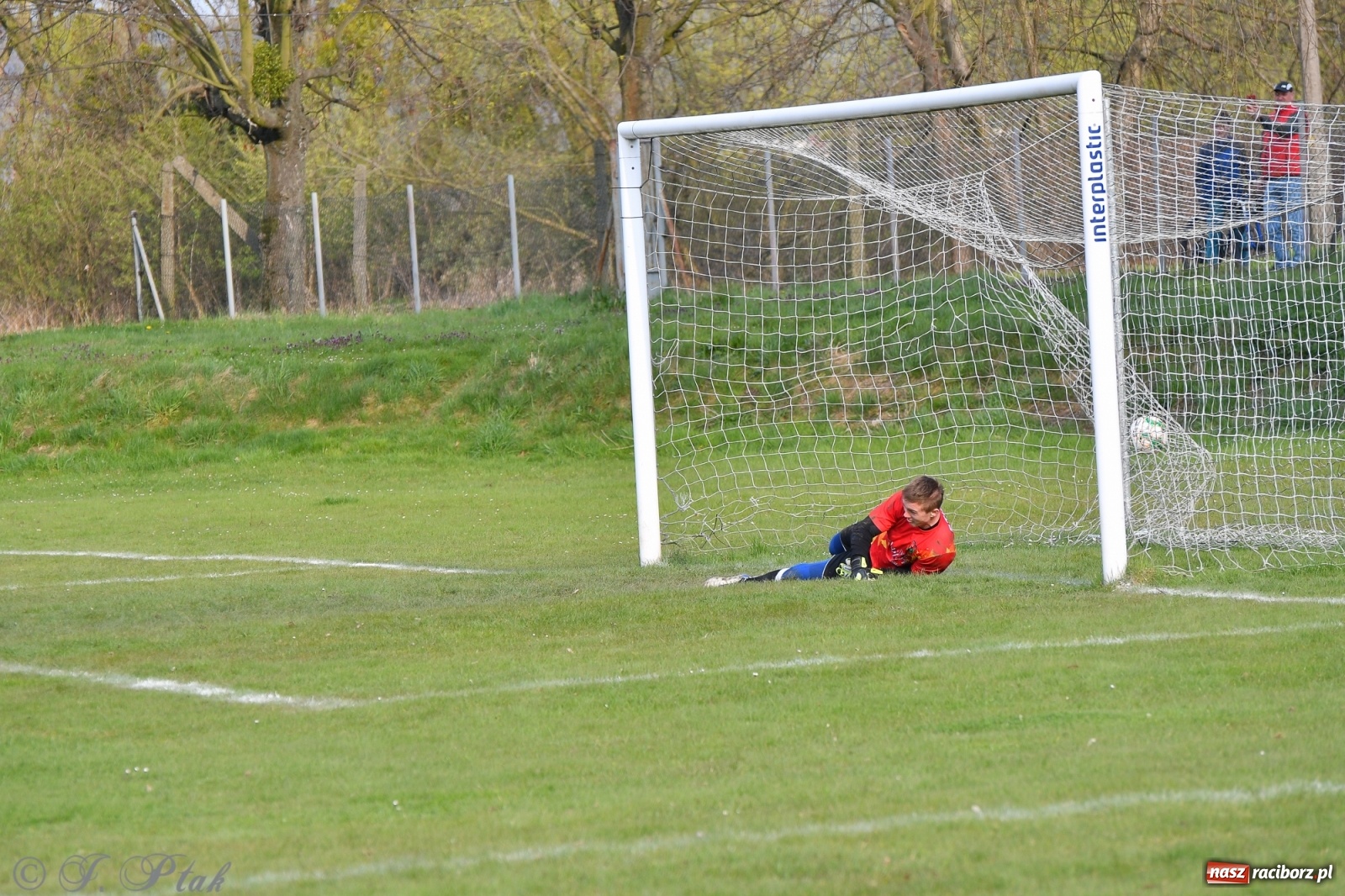 Zdjęcie w galerii na portalu naszraciborz.pl: Lider z Raszczyc mocniejszy od Pietrowic Wielkich wiadomości z regionu
