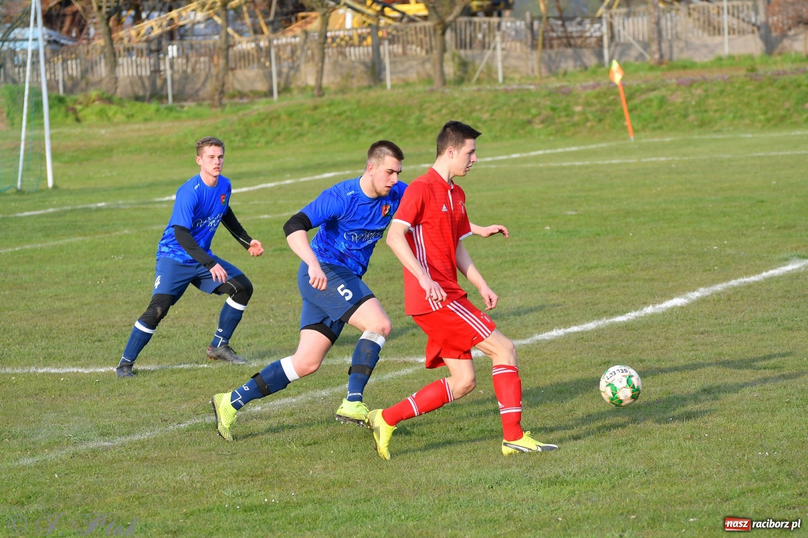 Zdjęcie w galerii na portalu naszraciborz.pl: Lider z Raszczyc mocniejszy od Pietrowic Wielkich wiadomości z regionu