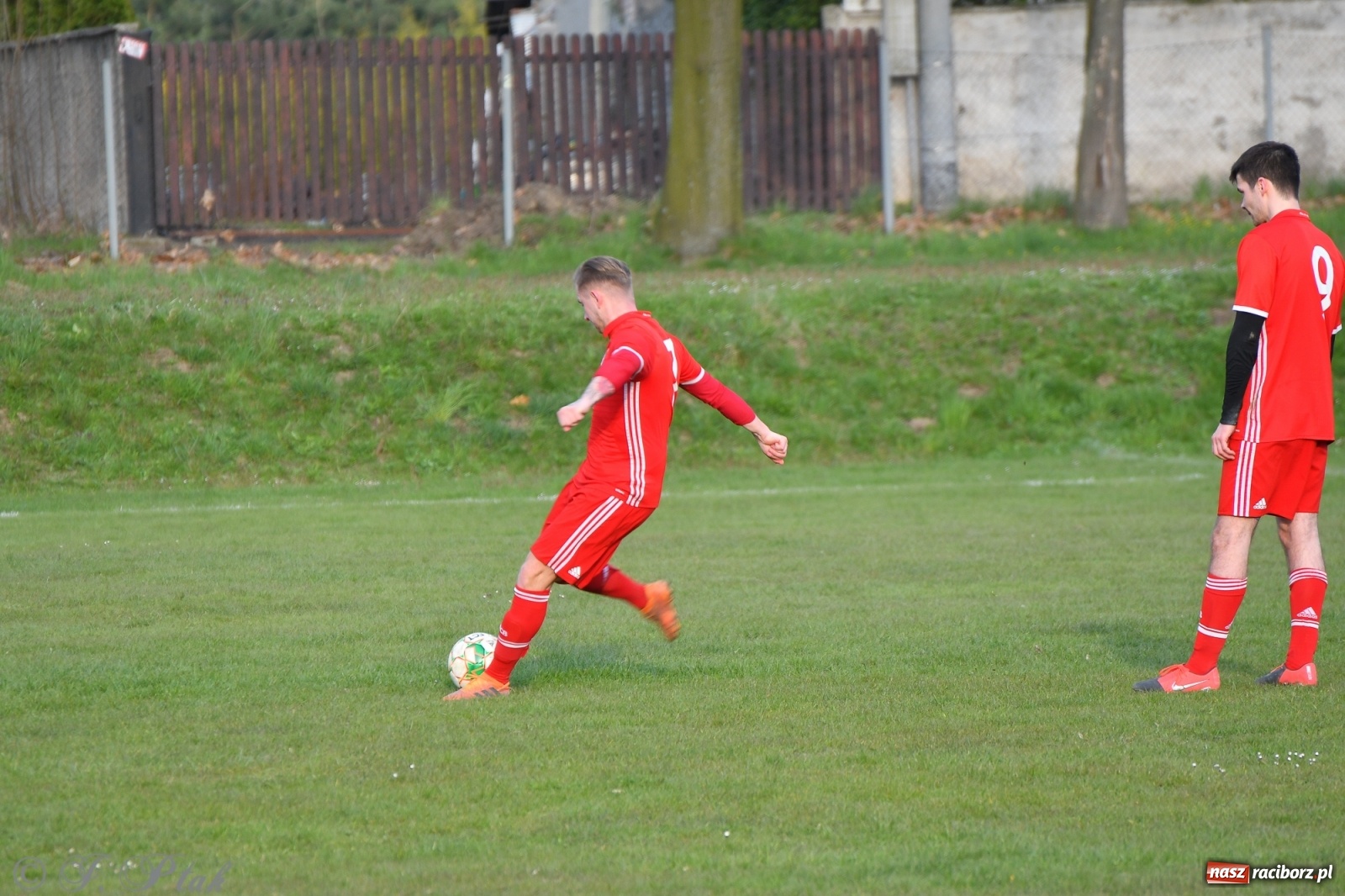 Zdjęcie w galerii na portalu naszraciborz.pl: Lider z Raszczyc mocniejszy od Pietrowic Wielkich wiadomości z regionu