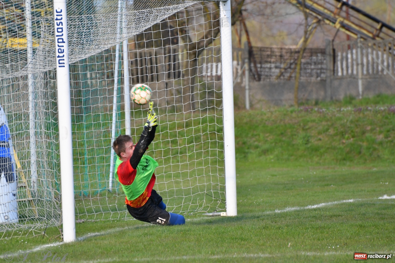 Zdjęcie w galerii na portalu naszraciborz.pl: Lider z Raszczyc mocniejszy od Pietrowic Wielkich wiadomości z regionu
