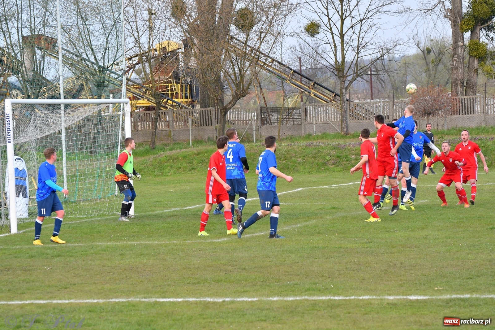Zdjęcie w galerii na portalu naszraciborz.pl: Lider z Raszczyc mocniejszy od Pietrowic Wielkich wiadomości z regionu