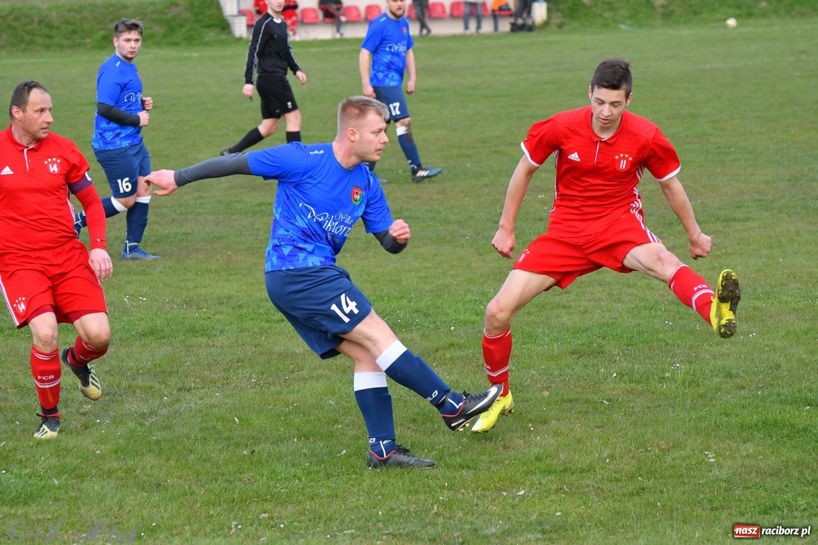 Zdjęcie w galerii na portalu naszraciborz.pl: Lider z Raszczyc mocniejszy od Pietrowic Wielkich wiadomości z regionu