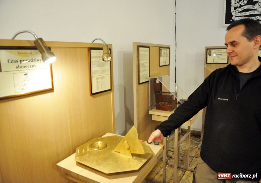 Zdjęcie w galerii na portalu naszraciborz.pl: Na tej wystawie trzeba krzyczeć wiadomości z regionu