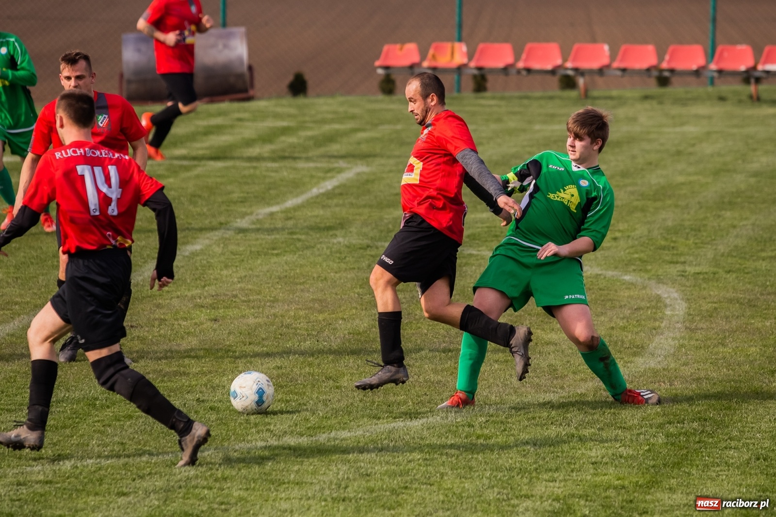 Zdjęcie w galerii na portalu naszraciborz.pl: C klasa. Ruch lepszy na starcie rundy wiosennej [FOTO] wiadomości z regionu