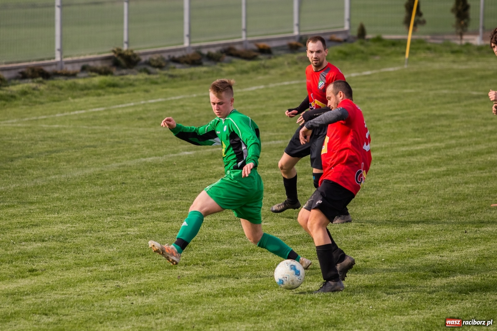 Zdjęcie w galerii na portalu naszraciborz.pl: C klasa. Ruch lepszy na starcie rundy wiosennej [FOTO] wiadomości z regionu