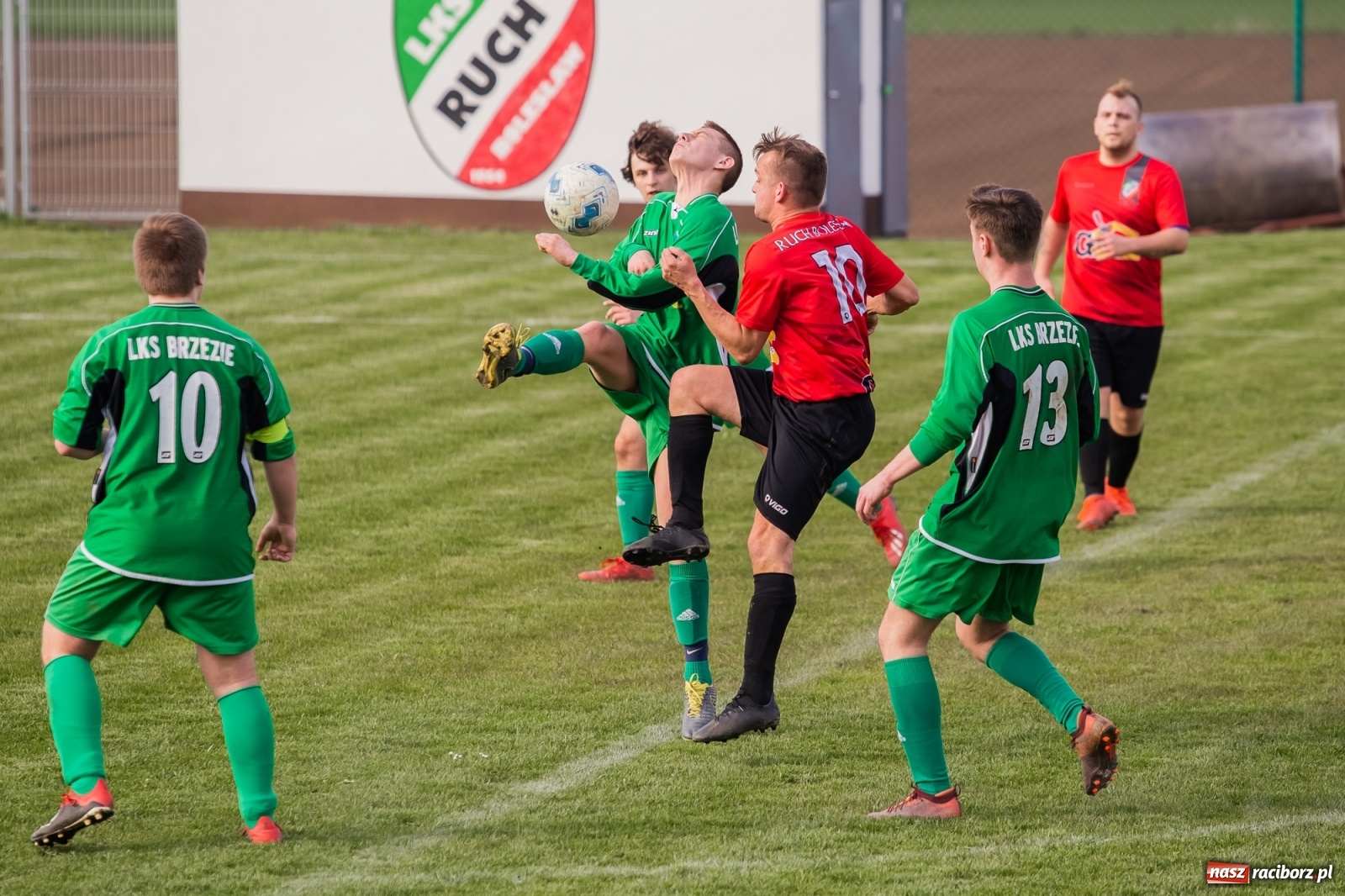 Zdjęcie w galerii na portalu naszraciborz.pl: C klasa. Ruch lepszy na starcie rundy wiosennej [FOTO] wiadomości z regionu