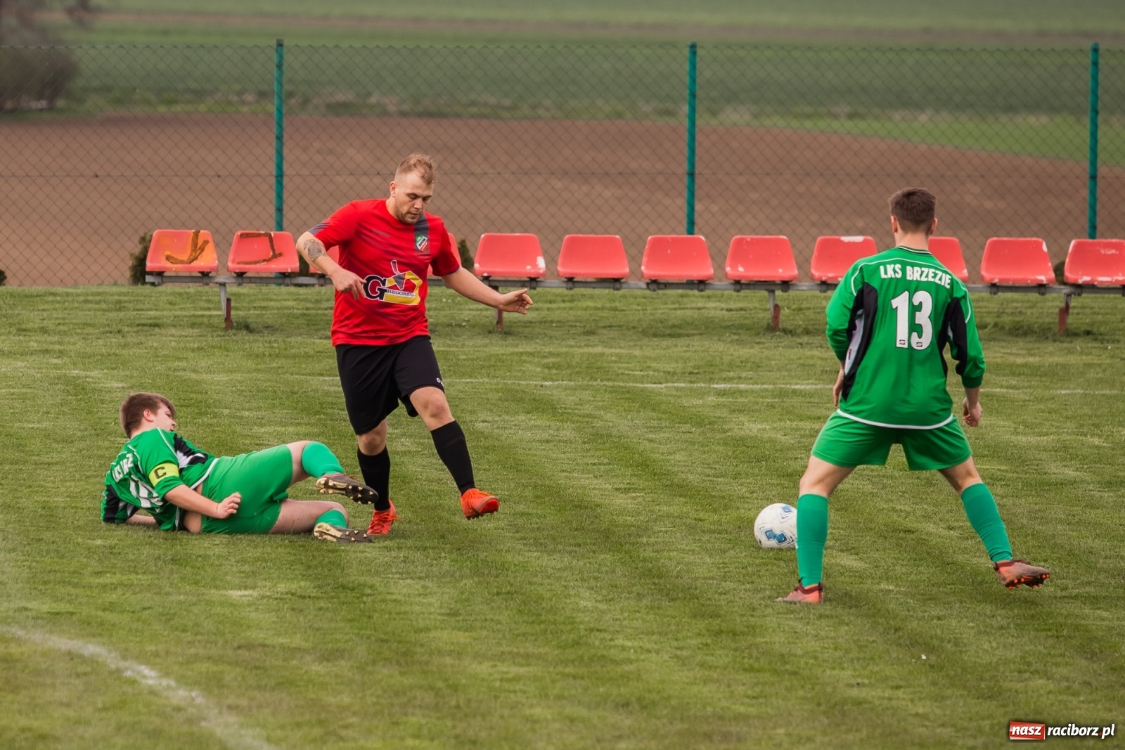 Zdjęcie w galerii na portalu naszraciborz.pl: C klasa. Ruch lepszy na starcie rundy wiosennej [FOTO] wiadomości z regionu