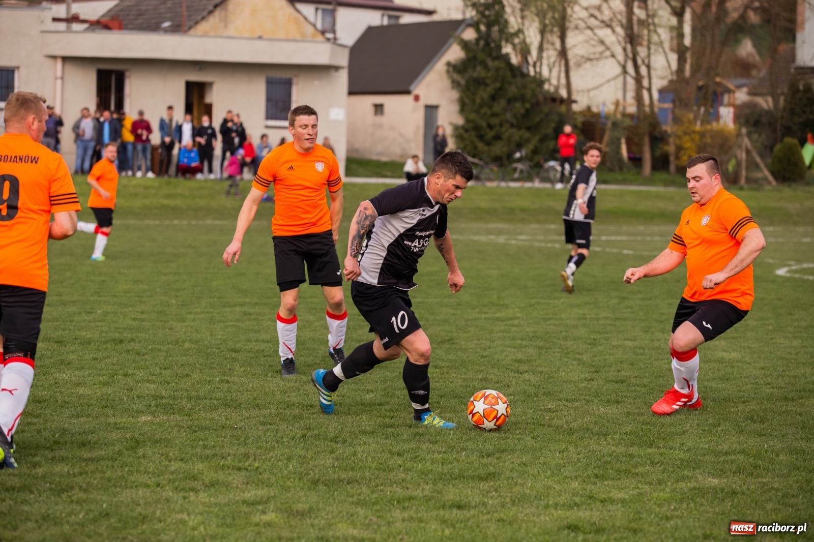 Zdjęcie w galerii na portalu naszraciborz.pl: Cztery gole w trzynaście minut. Artur Leśniak prawie jak Robert Lewandowski [FOTO] wiadomości z regionu