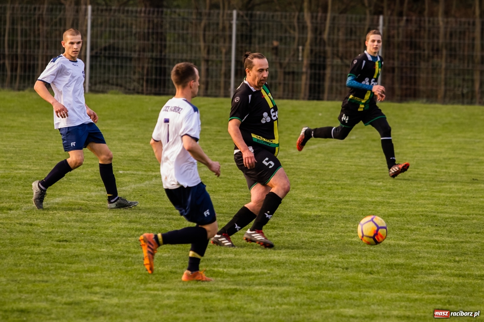 Zdjęcie w galerii na portalu naszraciborz.pl: Cztery do zera - Ocice żegnają outsidera [FOTO] wiadomości z regionu