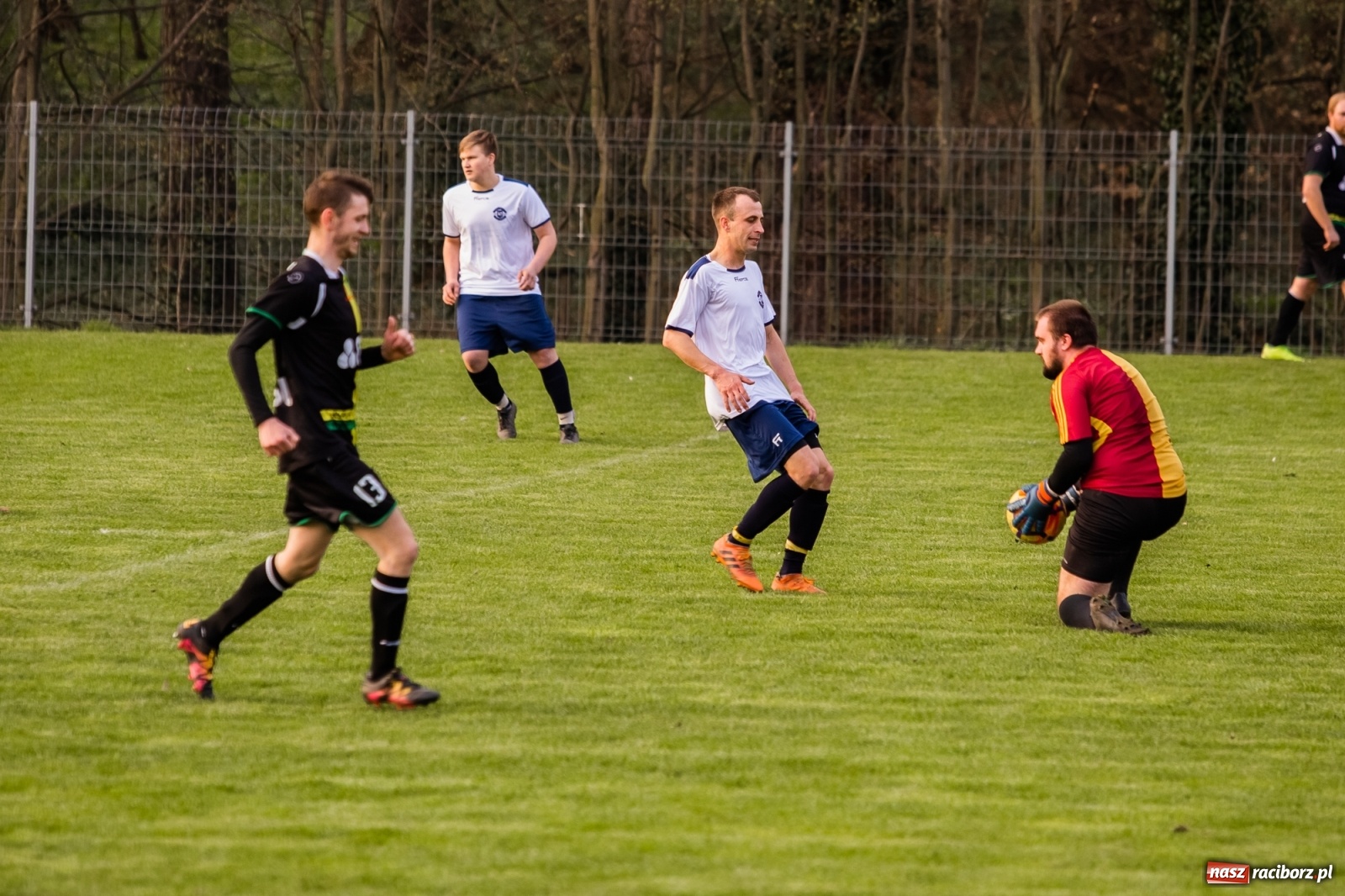 Zdjęcie w galerii na portalu naszraciborz.pl: Cztery do zera - Ocice żegnają outsidera [FOTO] wiadomości z regionu