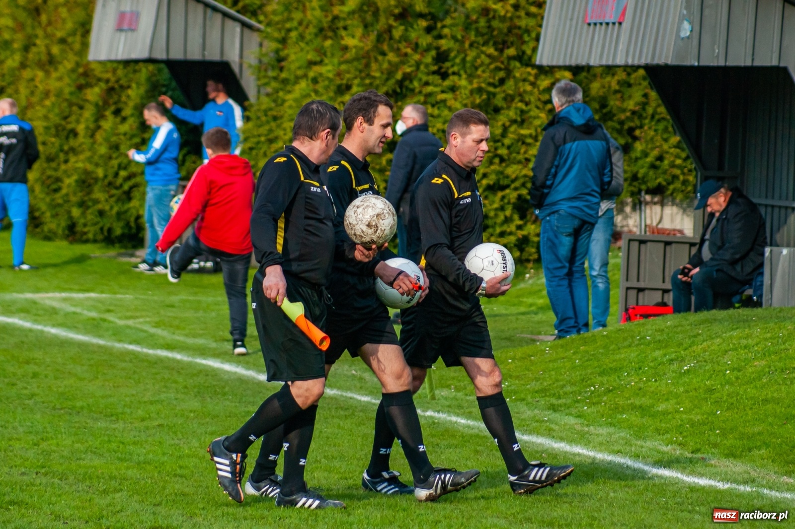 Zdjęcie w galerii na portalu naszraciborz.pl: Kiks bramkarza ustawił spotkanie. Pierwszy komplet punktów Chałupek [FOTO] wiadomości z regionu