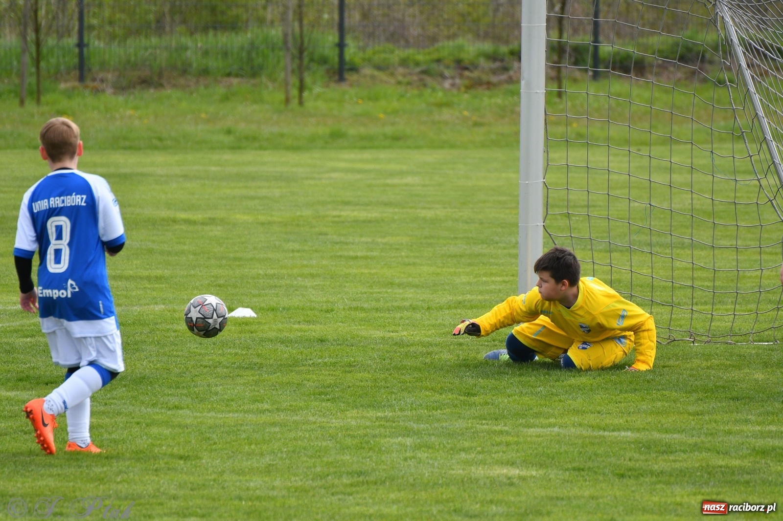 Zdjęcie w galerii na portalu naszraciborz.pl: Porażka młodzików Unii w starciu ze Szczerbicami [FOTO] wiadomości z regionu