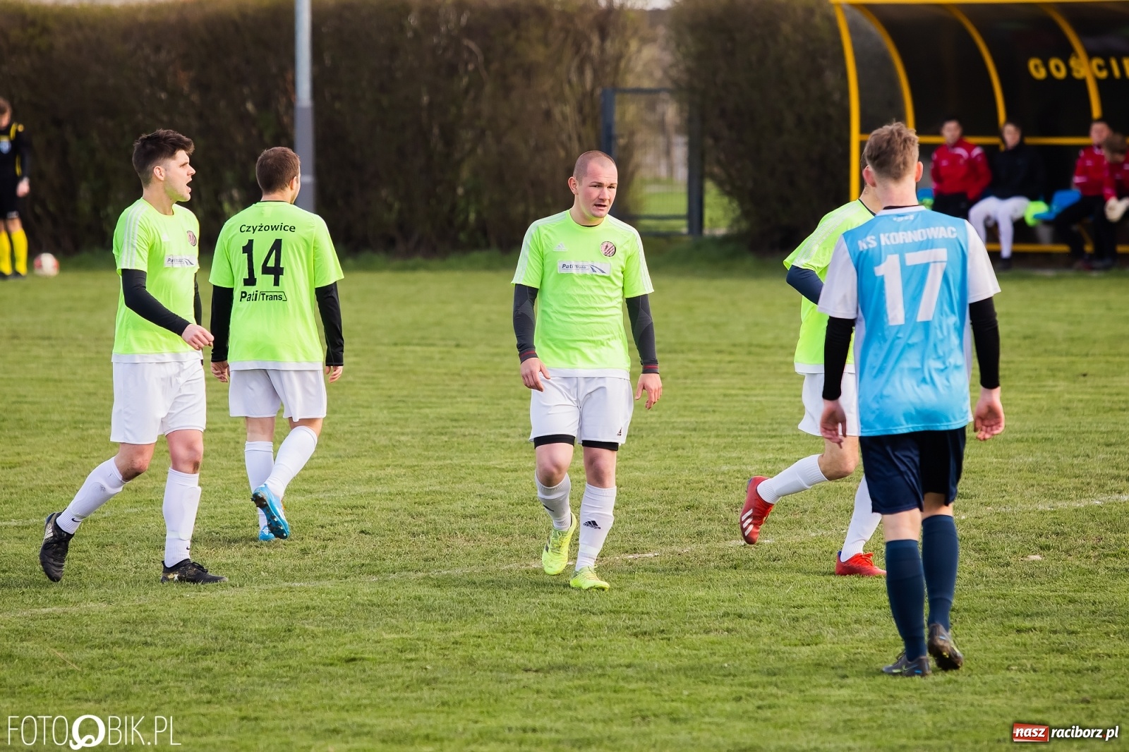 Zdjęcie w galerii na portalu naszraciborz.pl: Wicelider górą w Kornowacu [FOTO] wiadomości z regionu