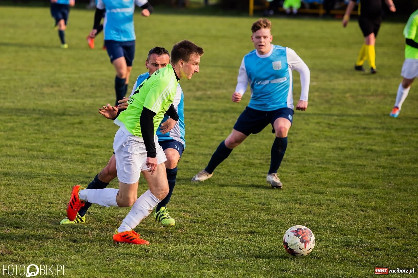 Zdjęcie w galerii na portalu naszraciborz.pl: Wicelider górą w Kornowacu [FOTO] wiadomości z regionu