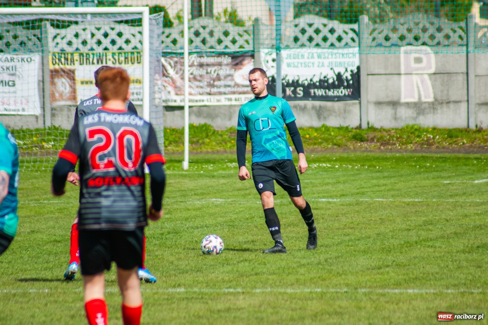 Zdjęcie w galerii na portalu naszraciborz.pl: Sytuacji co niemiara, tylko goli brak [FOTO]  wiadomości z regionu