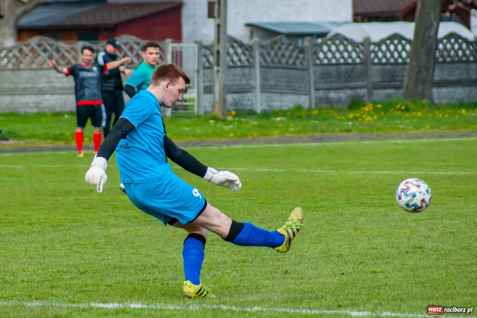 Zdjęcie w galerii na portalu naszraciborz.pl: Sytuacji co niemiara, tylko goli brak [FOTO]  wiadomości z regionu