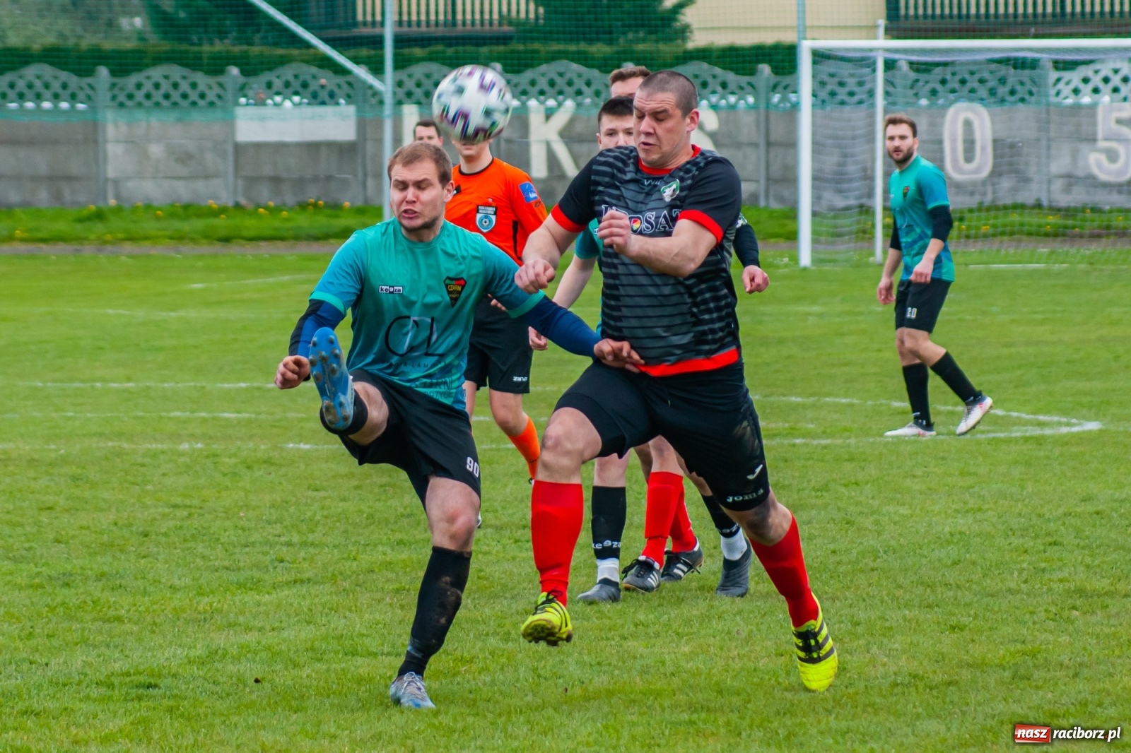 Zdjęcie w galerii na portalu naszraciborz.pl: Sytuacji co niemiara, tylko goli brak [FOTO]  wiadomości z regionu