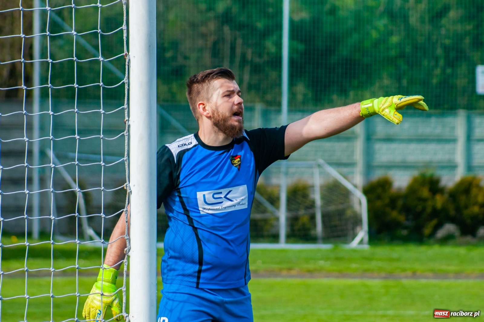 Zdjęcie w galerii na portalu naszraciborz.pl: Sytuacji co niemiara, tylko goli brak [FOTO]  wiadomości z regionu