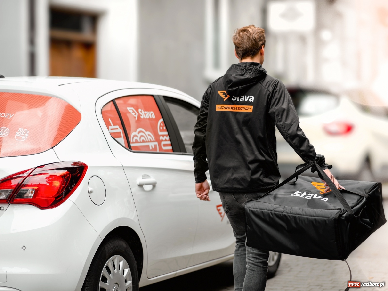 Zdjęcie w galerii na portalu naszraciborz.pl: Własna firma w Raciborzu. Zobacz, jak zacząć zarabiać na dowozach z McDonald’s wiadomości z regionu