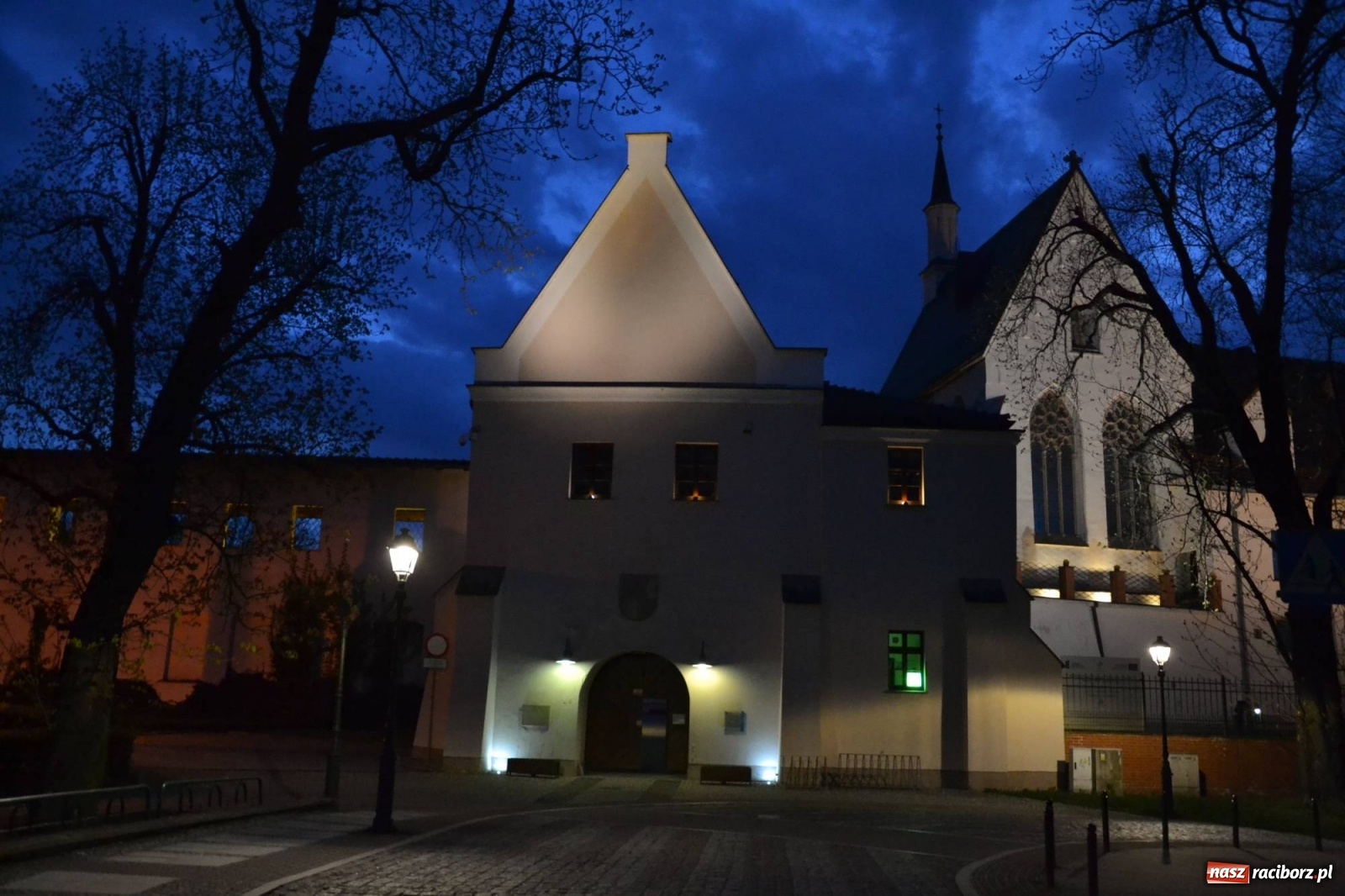Zdjęcie w galerii na portalu naszraciborz.pl: Raciborski zamek ma nowe aranżacje świetlne [FOTO] wiadomości z regionu