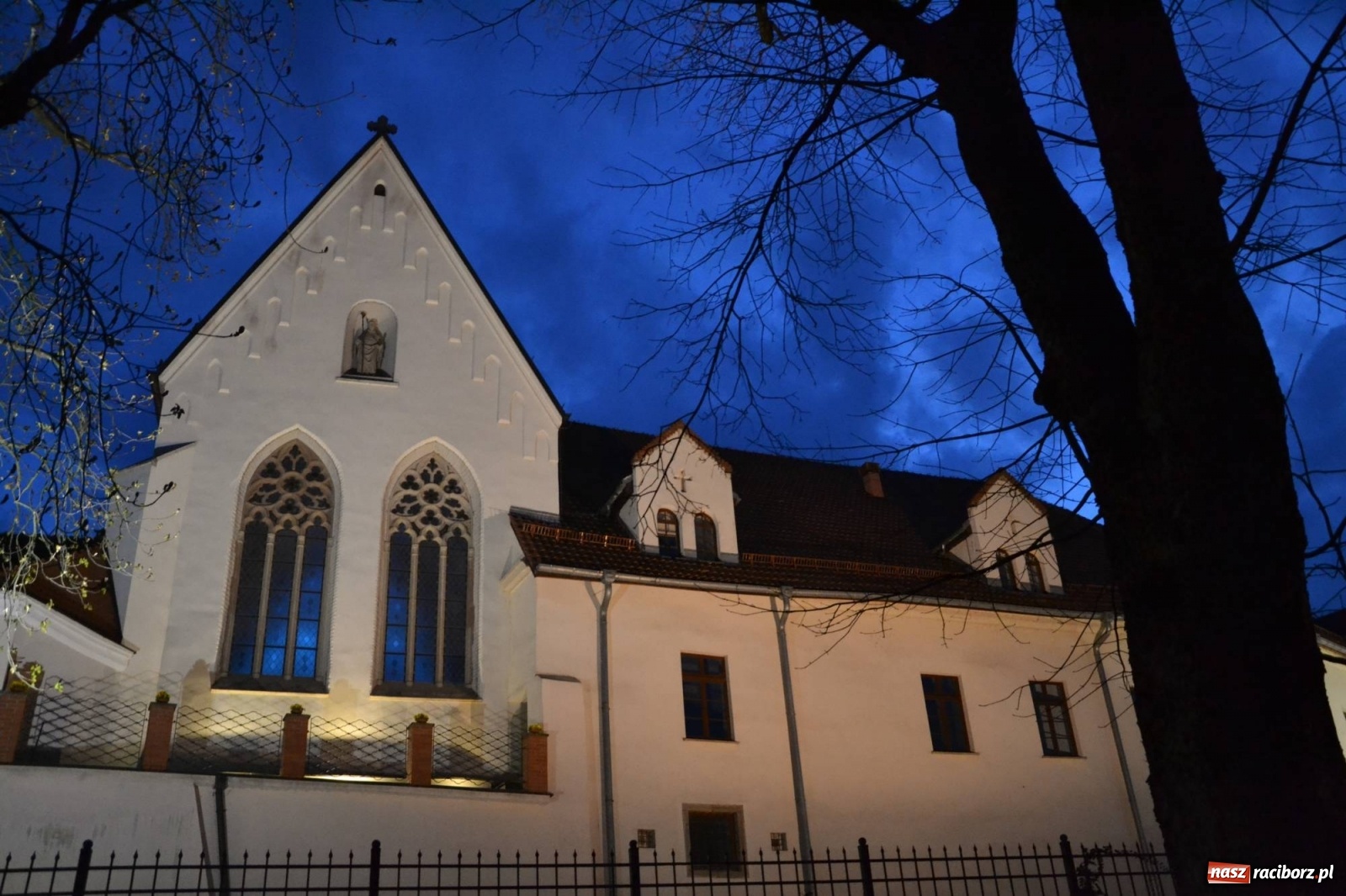 Zdjęcie w galerii na portalu naszraciborz.pl: Raciborski zamek ma nowe aranżacje świetlne [FOTO] wiadomości z regionu
