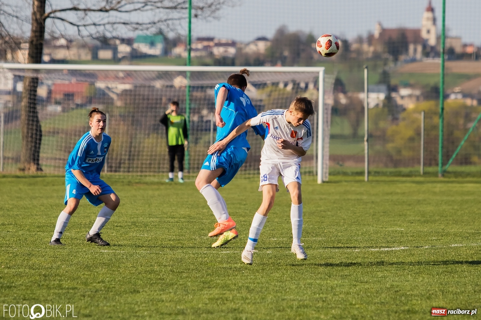 Zdjęcie w galerii na portalu naszraciborz.pl: Juniorskie debry gminy dla Krzanowic [FOTO] wiadomości z regionu