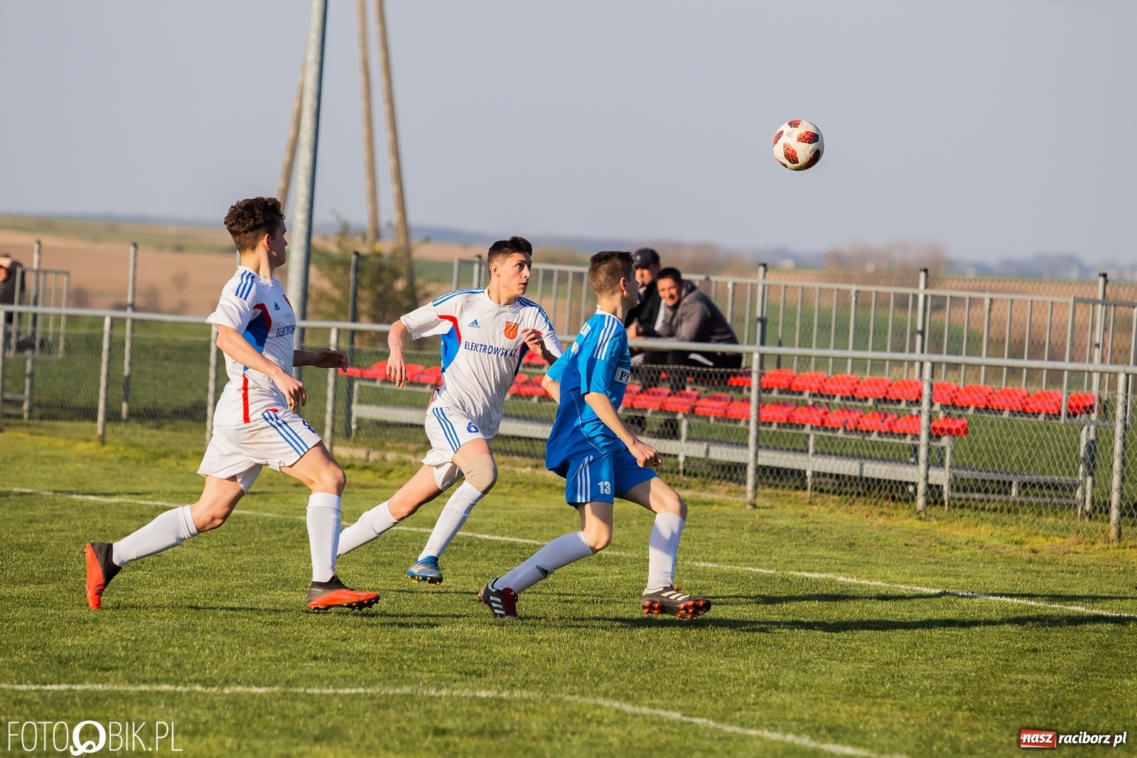 Zdjęcie w galerii na portalu naszraciborz.pl: Juniorskie debry gminy dla Krzanowic [FOTO] wiadomości z regionu