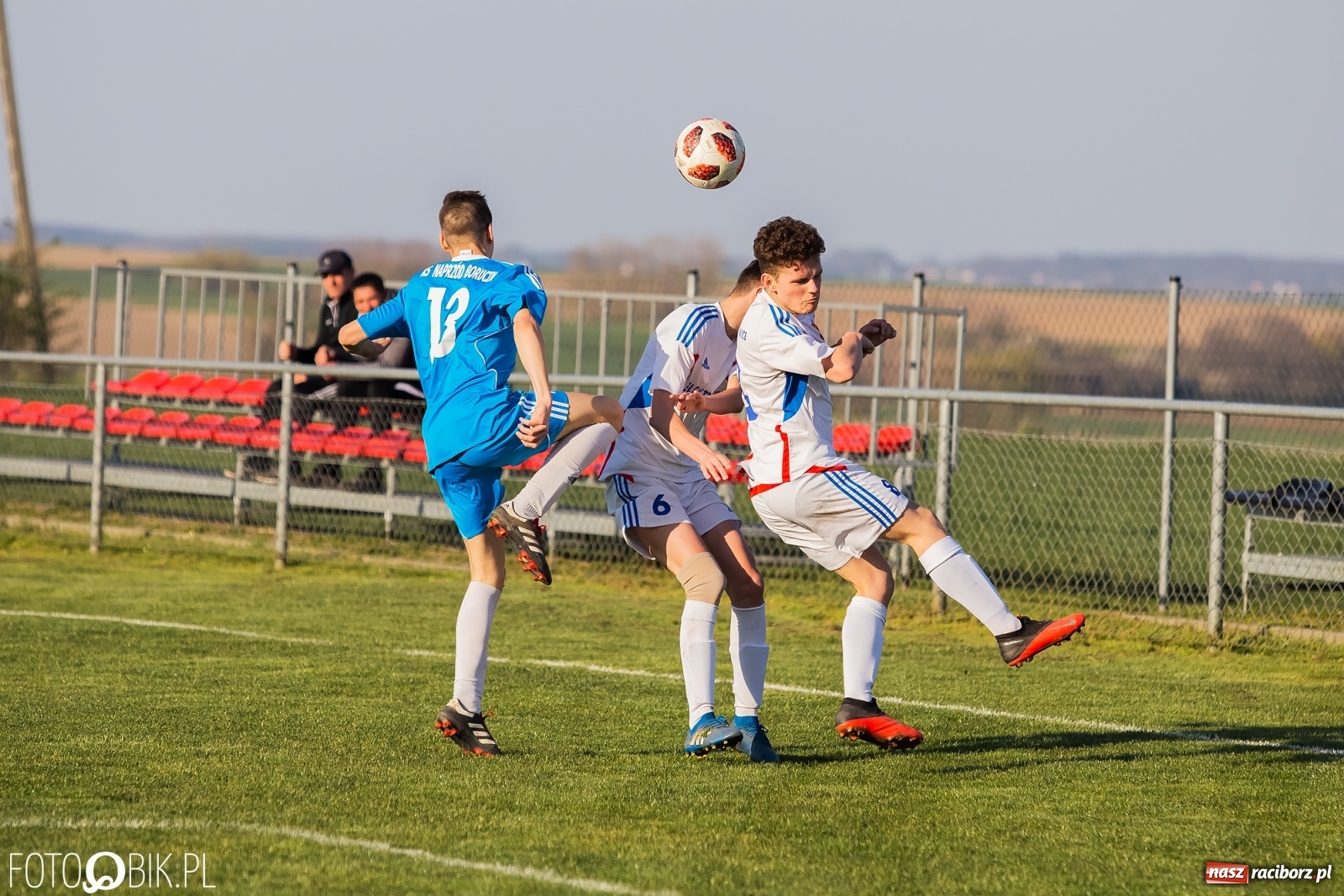 Zdjęcie w galerii na portalu naszraciborz.pl: Juniorskie debry gminy dla Krzanowic [FOTO] wiadomości z regionu
