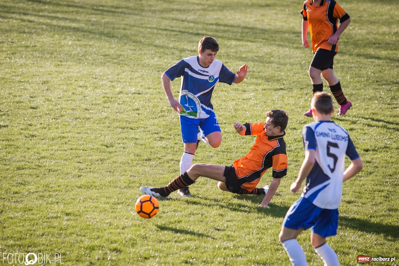 Zdjęcie w galerii na portalu naszraciborz.pl: MKS Gmina Lubomia bezlitosny dla juniorów Ocic [FOTO] wiadomości z regionu