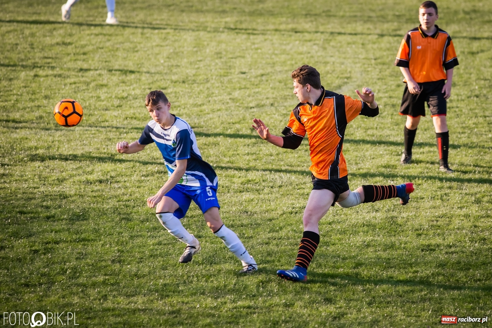 Zdjęcie w galerii na portalu naszraciborz.pl: MKS Gmina Lubomia bezlitosny dla juniorów Ocic [FOTO] wiadomości z regionu