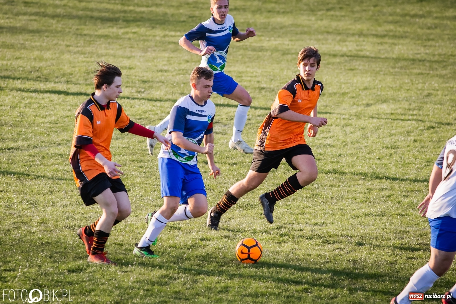 Zdjęcie w galerii na portalu naszraciborz.pl: MKS Gmina Lubomia bezlitosny dla juniorów Ocic [FOTO] wiadomości z regionu