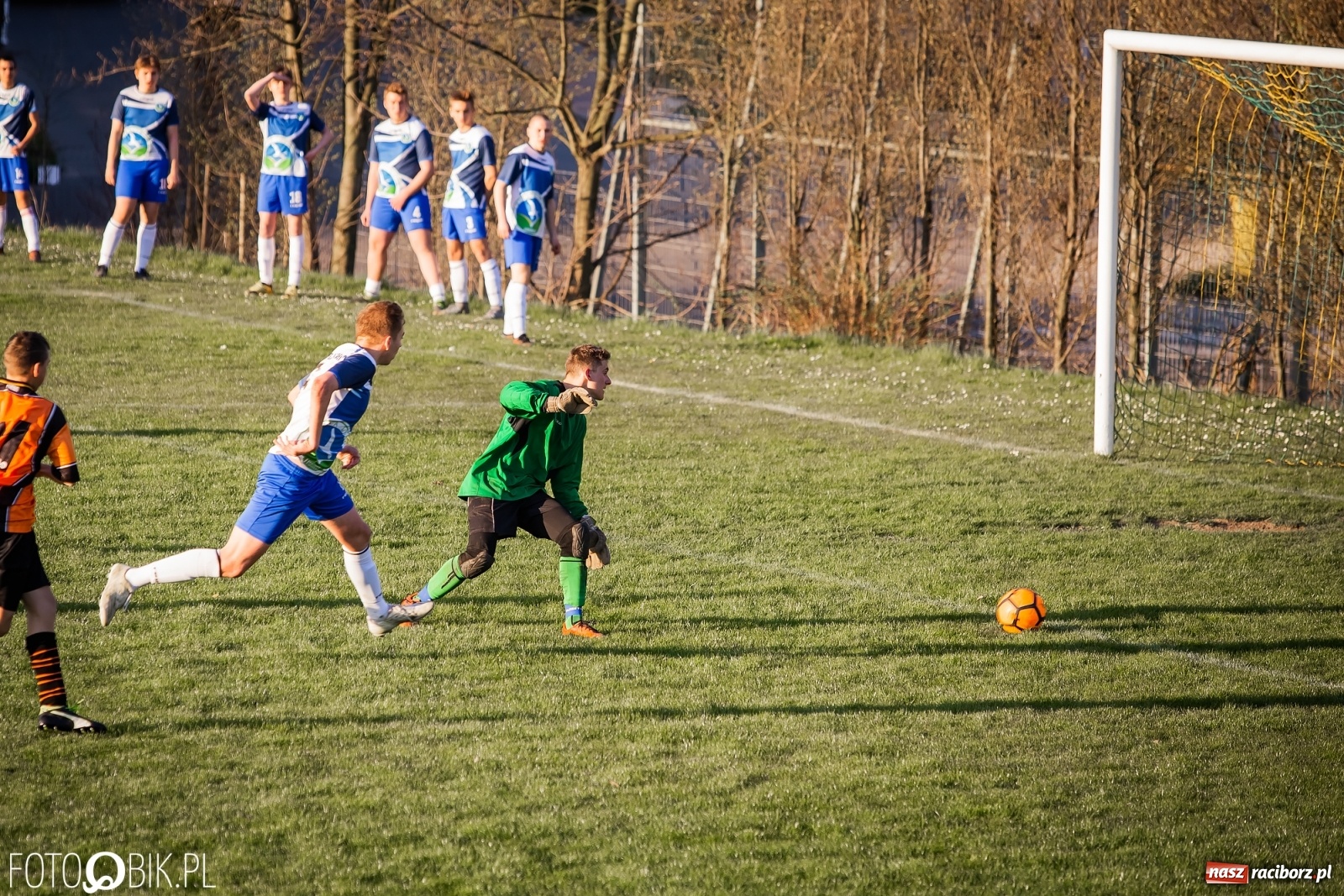 Zdjęcie w galerii na portalu naszraciborz.pl: MKS Gmina Lubomia bezlitosny dla juniorów Ocic [FOTO] wiadomości z regionu