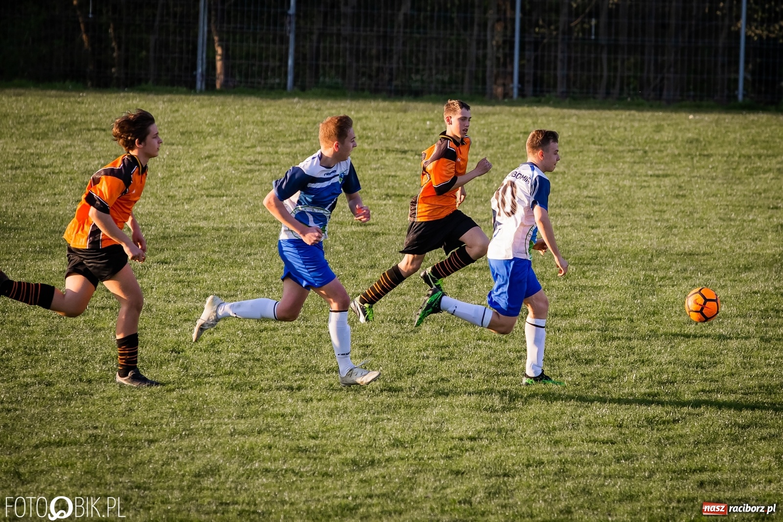Zdjęcie w galerii na portalu naszraciborz.pl: MKS Gmina Lubomia bezlitosny dla juniorów Ocic [FOTO] wiadomości z regionu
