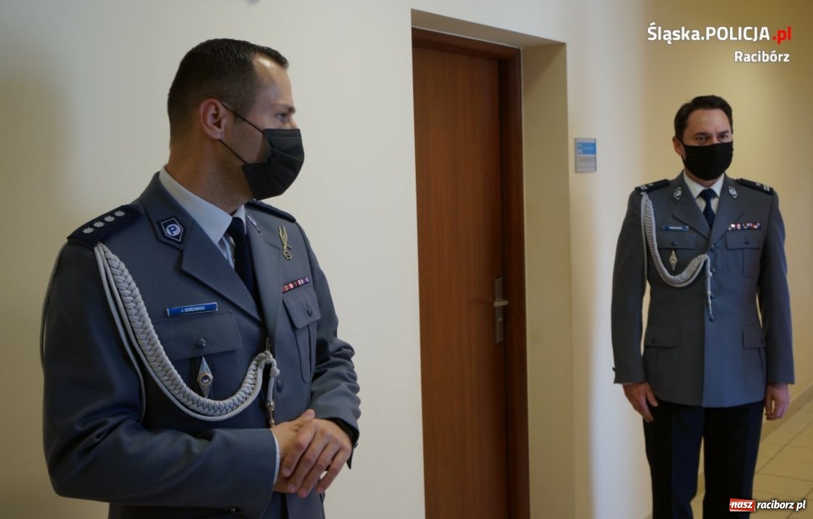 Zdjęcie w galerii na portalu naszraciborz.pl: Nowi raciborscy policjanci złożyli ślubowanie wiadomości z regionu
