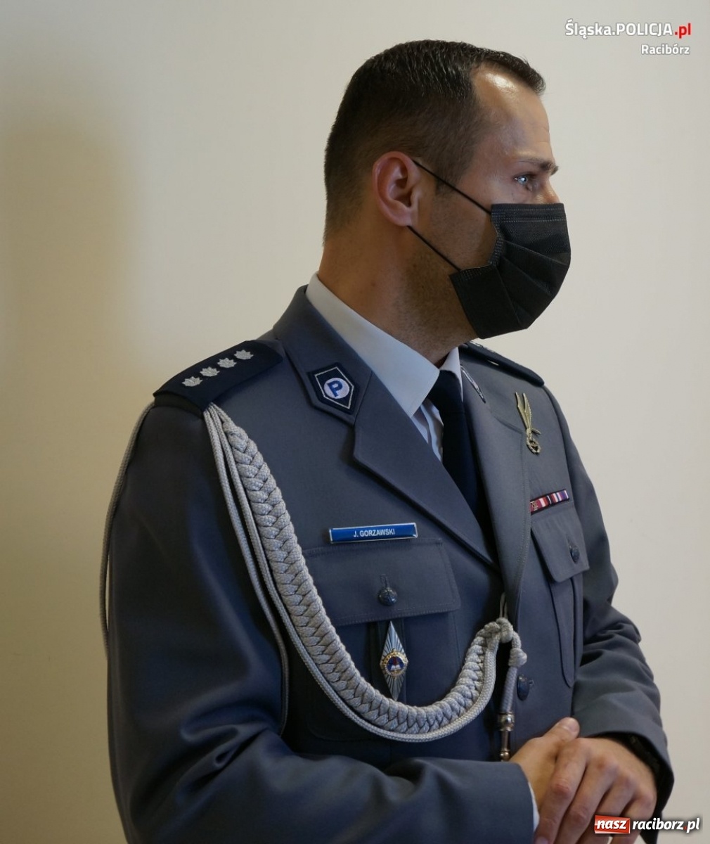 Zdjęcie w galerii na portalu naszraciborz.pl: Nowi raciborscy policjanci złożyli ślubowanie wiadomości z regionu
